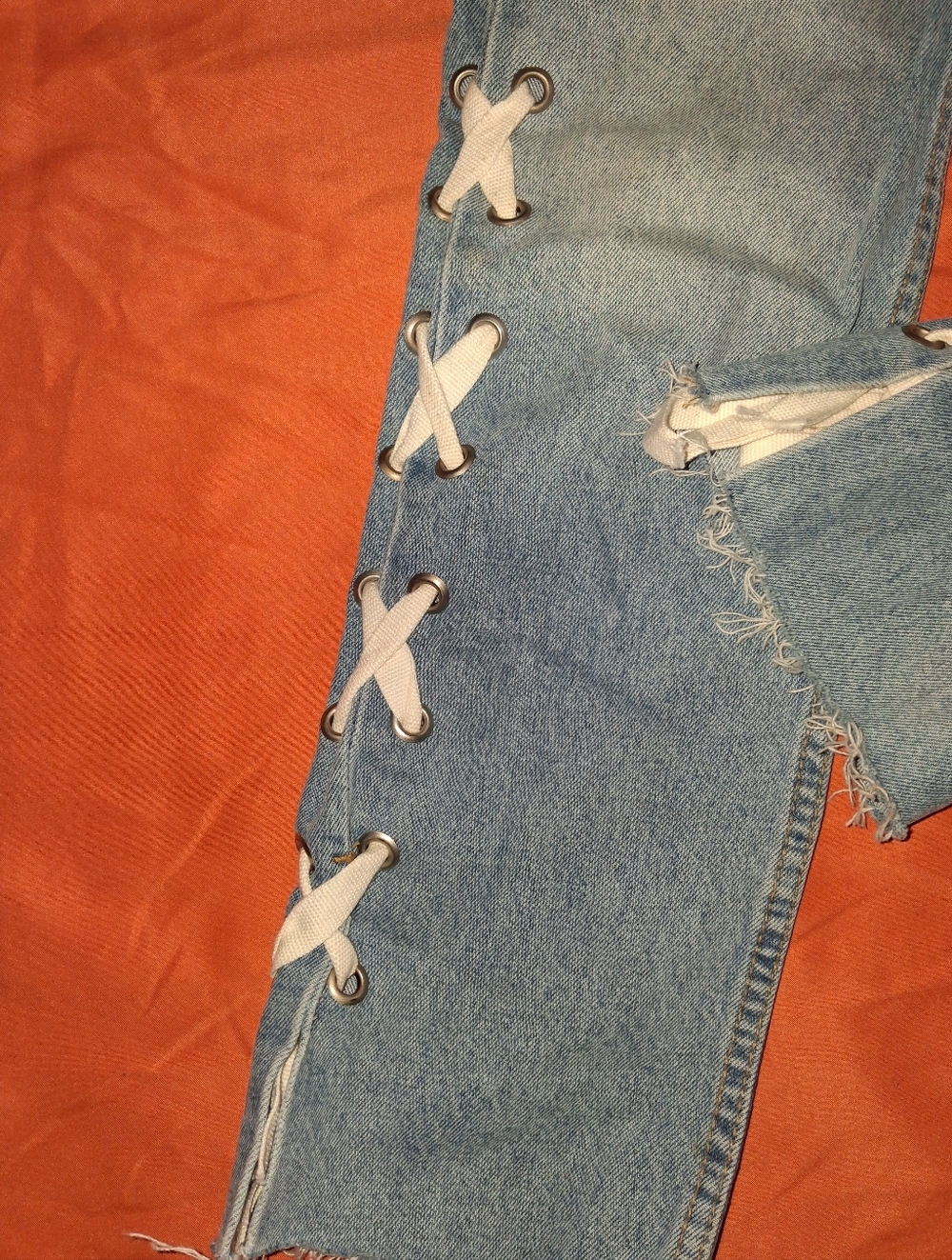 Zara Light Blue Skinny Jeans with White Lace-Up Side Trim - Picture 2 of 6